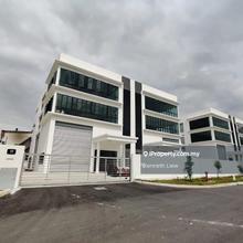 Freehold 2.5storey Semi D Factory at Kawasan Balakong