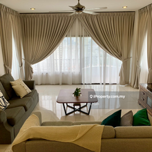 Nice view. Low density. Bangsar spacious apartment. View to appreciate