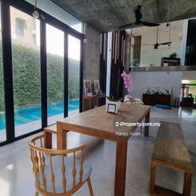 Modern and well design with pool