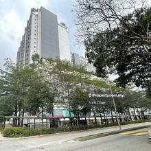 With 2 car park -Rare unit- with LRT Facilities (link bridge 3min walk