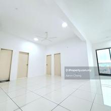 Jelutong New launch partially furnished Cityview 4 bedrooms nice unit