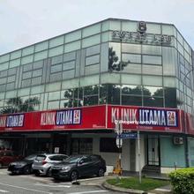 3 Storey Corner Shop @ Medan Niaga Tasik Damai, Sungai Besi For Sale