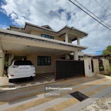Luxurious, Big Land Size Bungalow @ Jalan Parit Lama, Satok, Kuching.