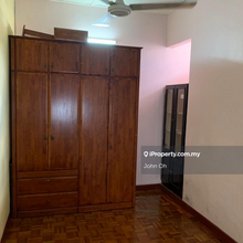 Subang usj double storey terrace 4r3b furnish for Rent 