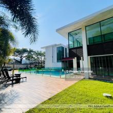 Actual Unit, Actual Price - Impeccable 2 Storey Bungalow, Huge Land