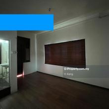 27 Guest Room - Bare Unit - Hot Location