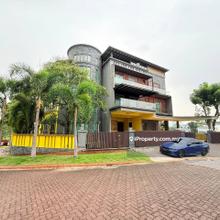 5 Storey Luxury Bunglow, The Mines Resort City