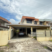 Semi detached House at Jalan Laksamana Cheng Ho For Sale