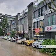 Shoplot avail for own use immediately. vacant unit. pm for more info