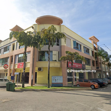 Shoplot Corner lot Upstairs @ Jalan Putra Square