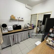 Freehold!! 2 Car Parks!! Mid Floor!! Good for Own Stay!!