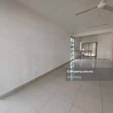 Townhouse lower unit corner lot with10ft extra land  for Rent