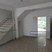 Suria vista townhouse paya terubong original rare