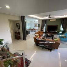 Villa Pines for Sale