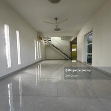Endlot house with land for sale