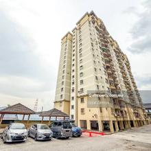 Great Location For Investment, Walking Distance to LRT