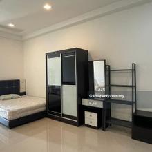 Well kept below market price ready unit viewing anytime