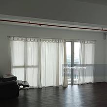 Partially furnished studio and short walk to Central i-City