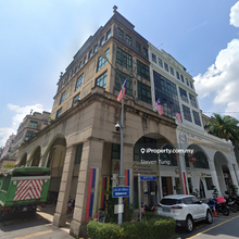 Surrounding by shops, banks, eatery,  10-15 mins walk to KTM & MRT