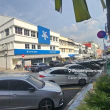 Jln Telawi Ground Floor For Rent