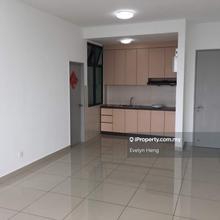 2 carparks condo near hospital international school shopping mall