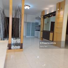 Short walk to MRT Station, one utama shopping mall