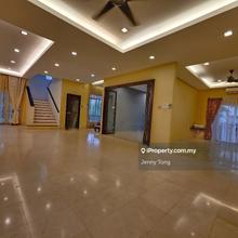 Huge bungalow 