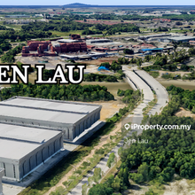 Multiple Loading Bays, 350ksf Detached Warehouse Factory for Rent 