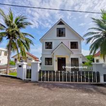 Fully furnished, pocket sea view & move-in condition!