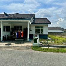 Triang (Perumahan Makmur Jasmin Jaya) Semi-D House for Sale