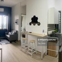 Well Maintained, Fully Furnished Unit!