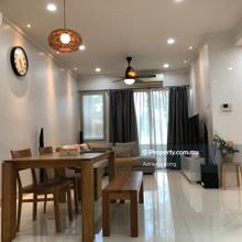 3 Storey Corner Townhouse! Renovated! Great Environment!