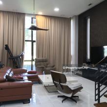 Townhouse with private pool in the city close to MRT, shopping mall