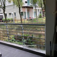 Duplex Intermediate unit with extra Large Garden 556sq 4room 4bath 