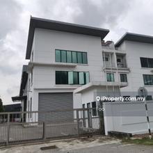 Semi-D Warehouse / Factory with Office Puncak Alam For Rent