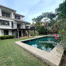 Valencia 2.5  story bungalow