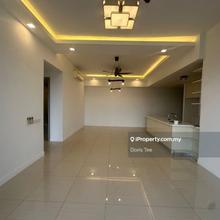 Spacious condo at Reflection Residences, Mutiara Damansara for Sale