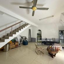 Freehold, Kitchen Cabinet, Well conditions, Fully Extended