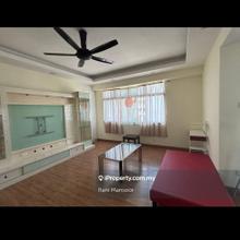 Well kept spacious unit