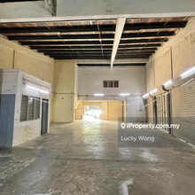 For Rent -- 1.5-Storey Corner Linked Factory @ Taman Kajang Utama