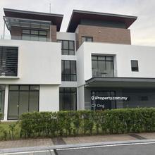 New Corner Bungalow 2.5 storeys