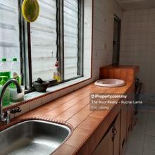 Terrace house for Sale