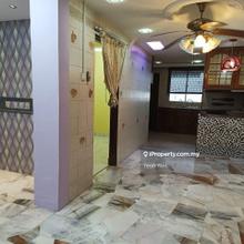 Batu Caves Landed Freehold Renovated Double Storey House Dijual