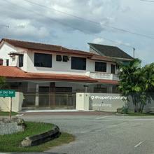 Bungalow Victoria Park Next to Mansion Park Ipoh
