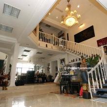 Luxury Renovated Cameron Towers Duplex Penthouse