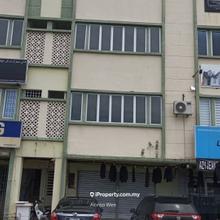 Pputeh bandar baru Shoplot facing main road