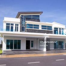 Semi-D house for Sale