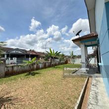 Single storey terrace corner lot