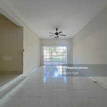 PJ Kelana Sterling Condo 1615sf 4r 2b Ground Flr with Garden 2 C/parks