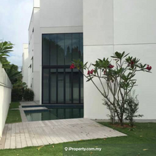 3 Storey Bungalow with private pool and lift